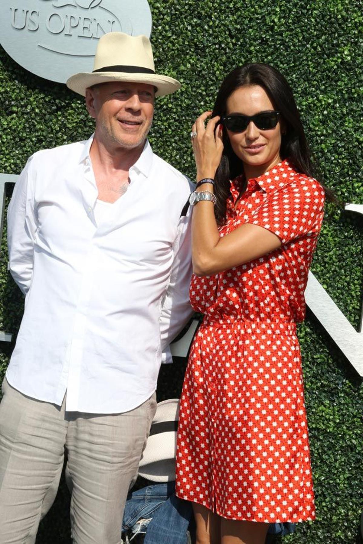 Bruce Willis junto a su mujer Emma Heming, en el US Open de Nueva York.