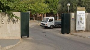 Acceso al tanatorio de Son Valentí, en Palma.