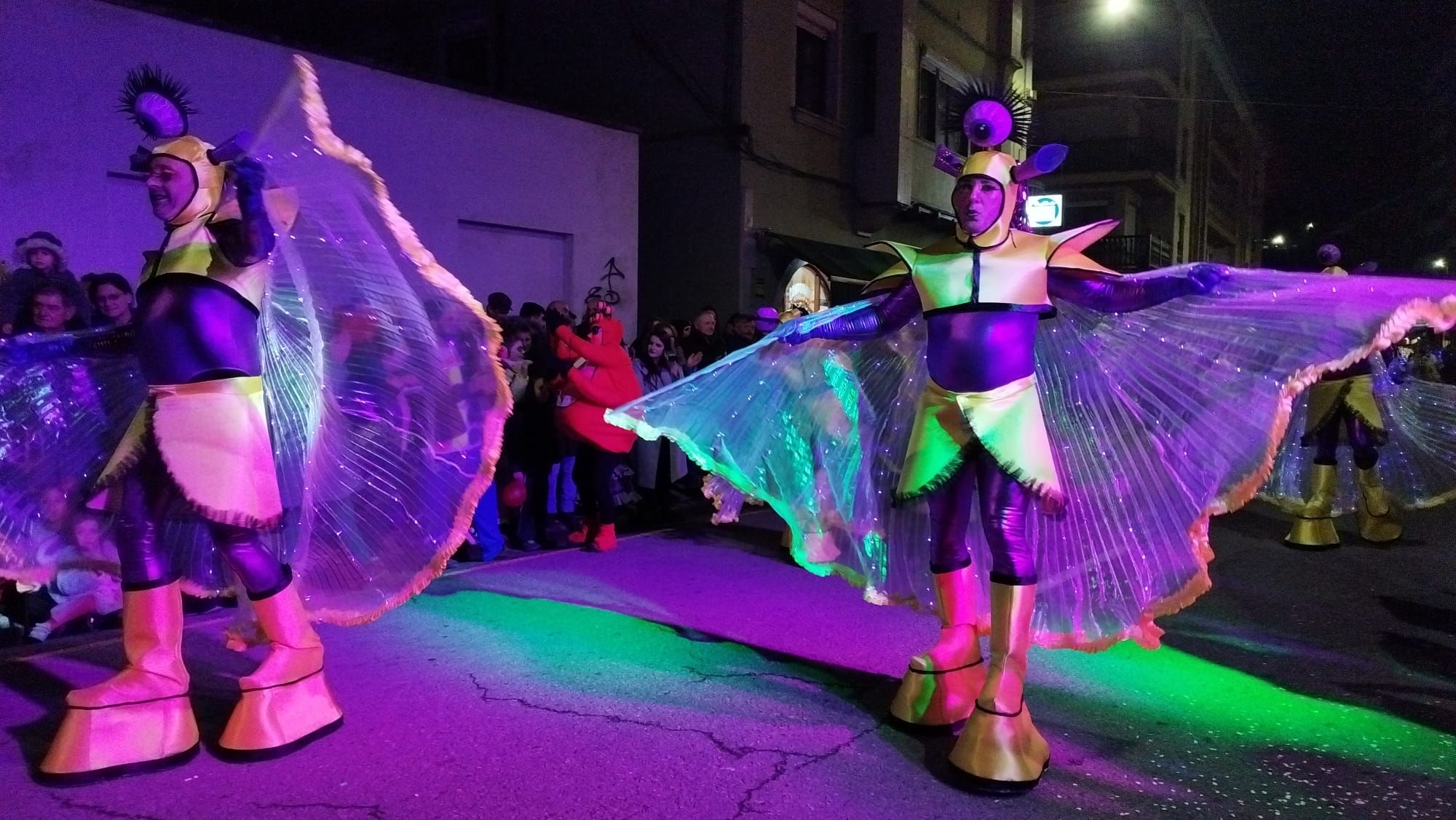 Multitudinario desfile de Carnaval en Arriondas con 300 participantes