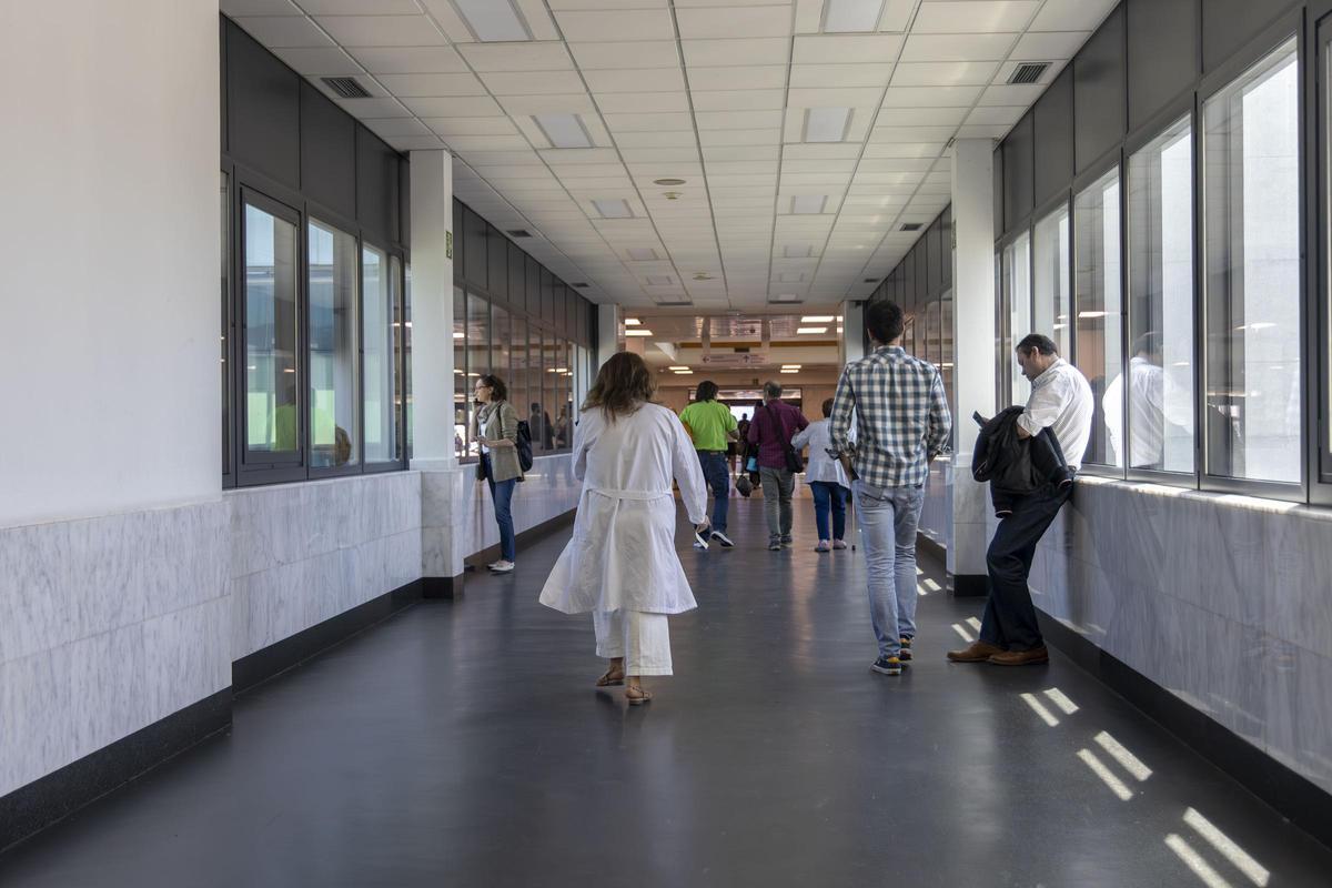 Del Clínico a Lavacolla: así se ha vivido el apagón en Santiago Del Clínico a Lavacolla: así se ha vivido el apagón en Santiago