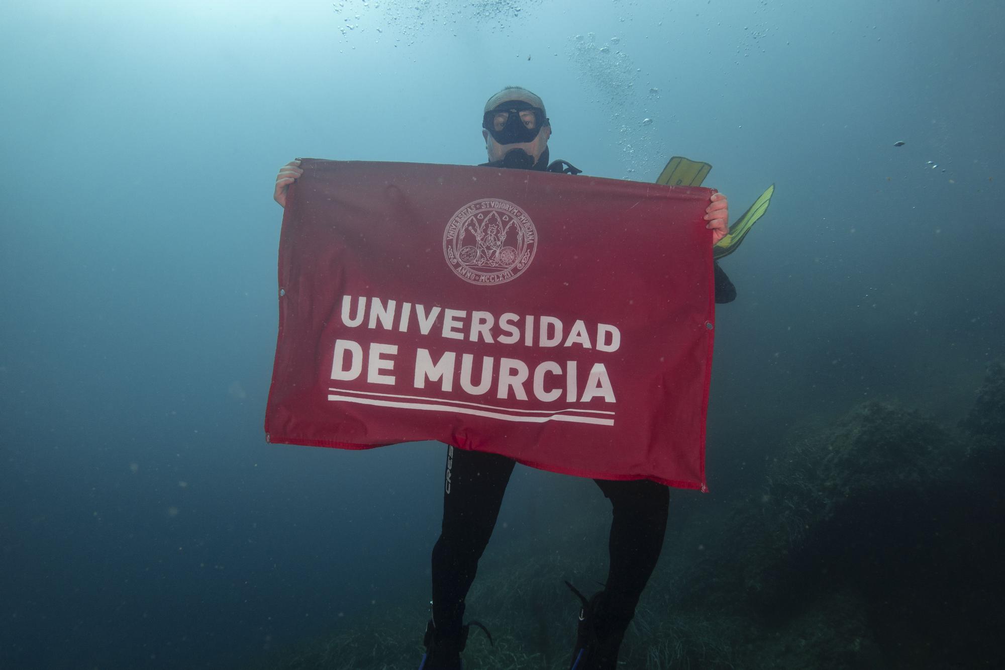 La Universidad de Murcia 'se moja' por los fondos marinos de Águilas