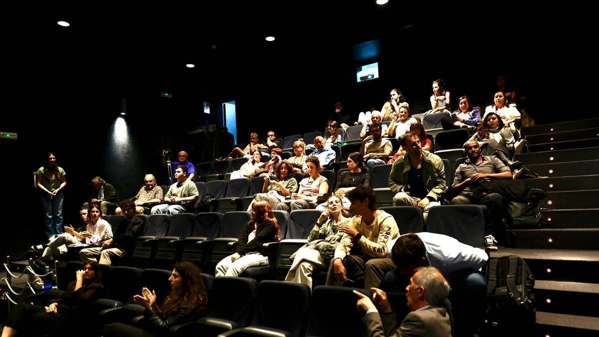 Asistentes a la jornada, en el Acuario.