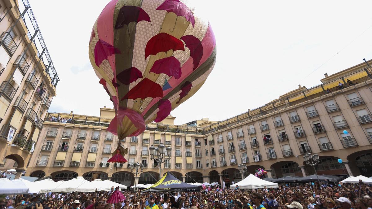 Suelta de globos aerostáticos en las Fiestas Patronales de Elda.
