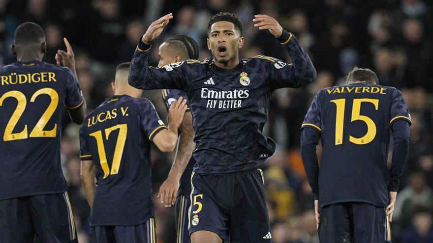 Jude Bellingham celebra su gol en la tanda de penaltis ante el Manchester City.