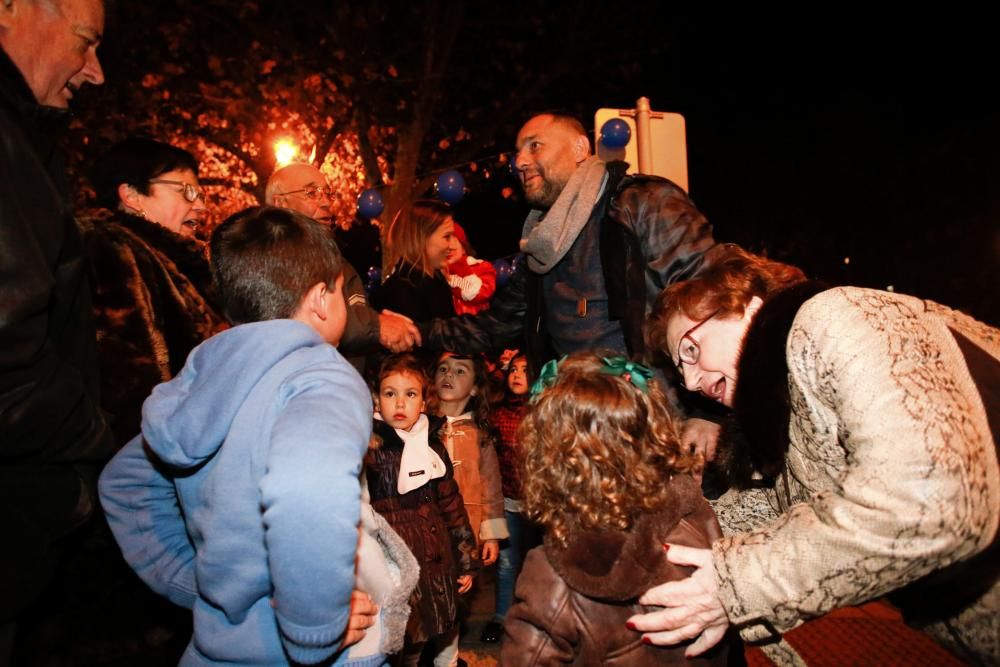 Cariñoso recibimiento a Carlos Muñoz tras 7 años viajando por el mundo