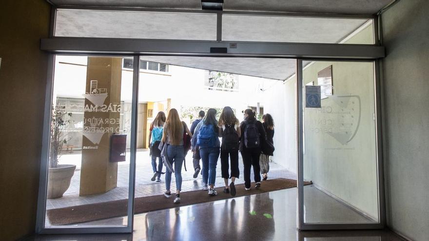 Los alumnos de 4º ESO tendrán dos horas semanales sobre justicia fiscal e impuestos