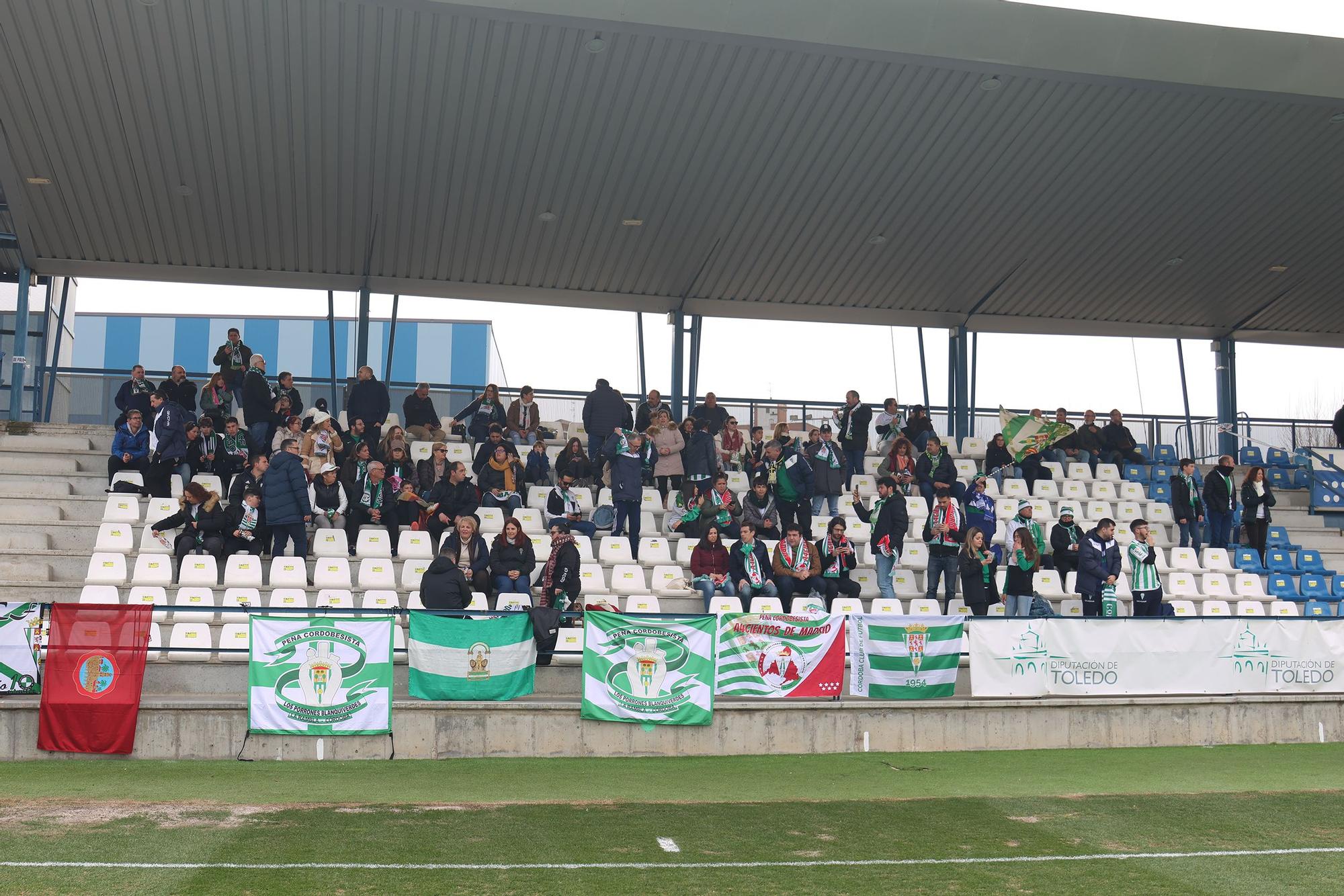 Los aficionados en el Talavera de la Reina-Córdoba CF