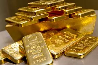 La incertidumbre global impulsa al oro a sus máximos históricos y llega a 3.000 dólares
