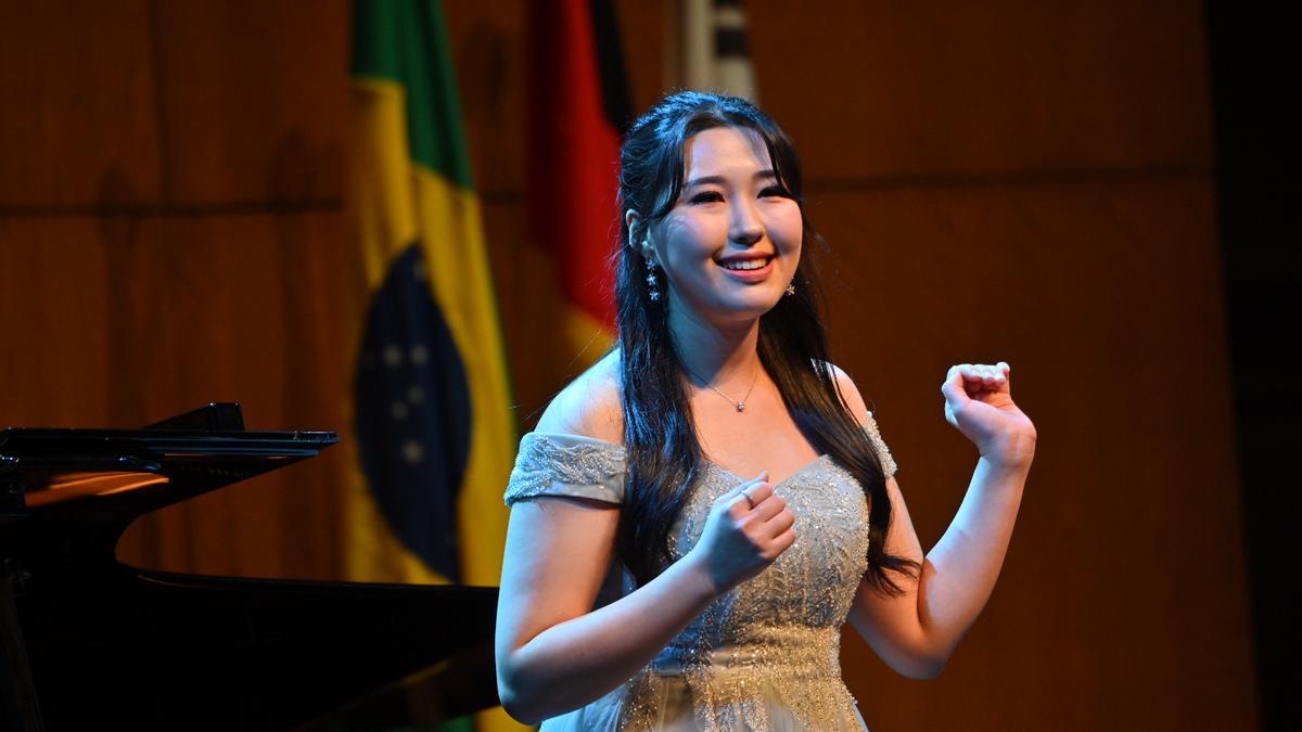 La ganadora del Concurso Yewon Han.