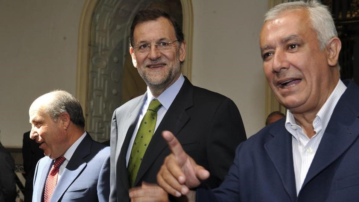 El alcalde de Granada, José Torres Hurtado, junto a Mariano Rajoy y Javier Arenas, en una imagen de archivo.