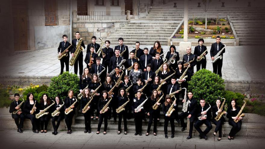 Los integrantes de la Orquesta de Saxos de Redondela FDV