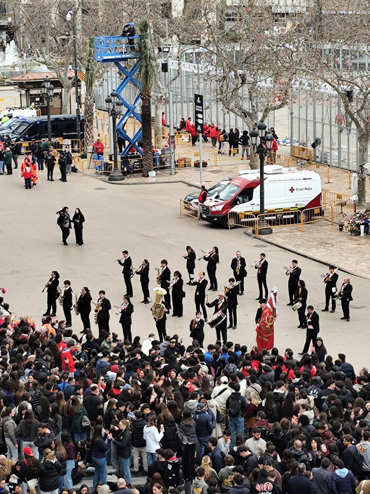 Banda de música en la plaza del Ayuntamiento