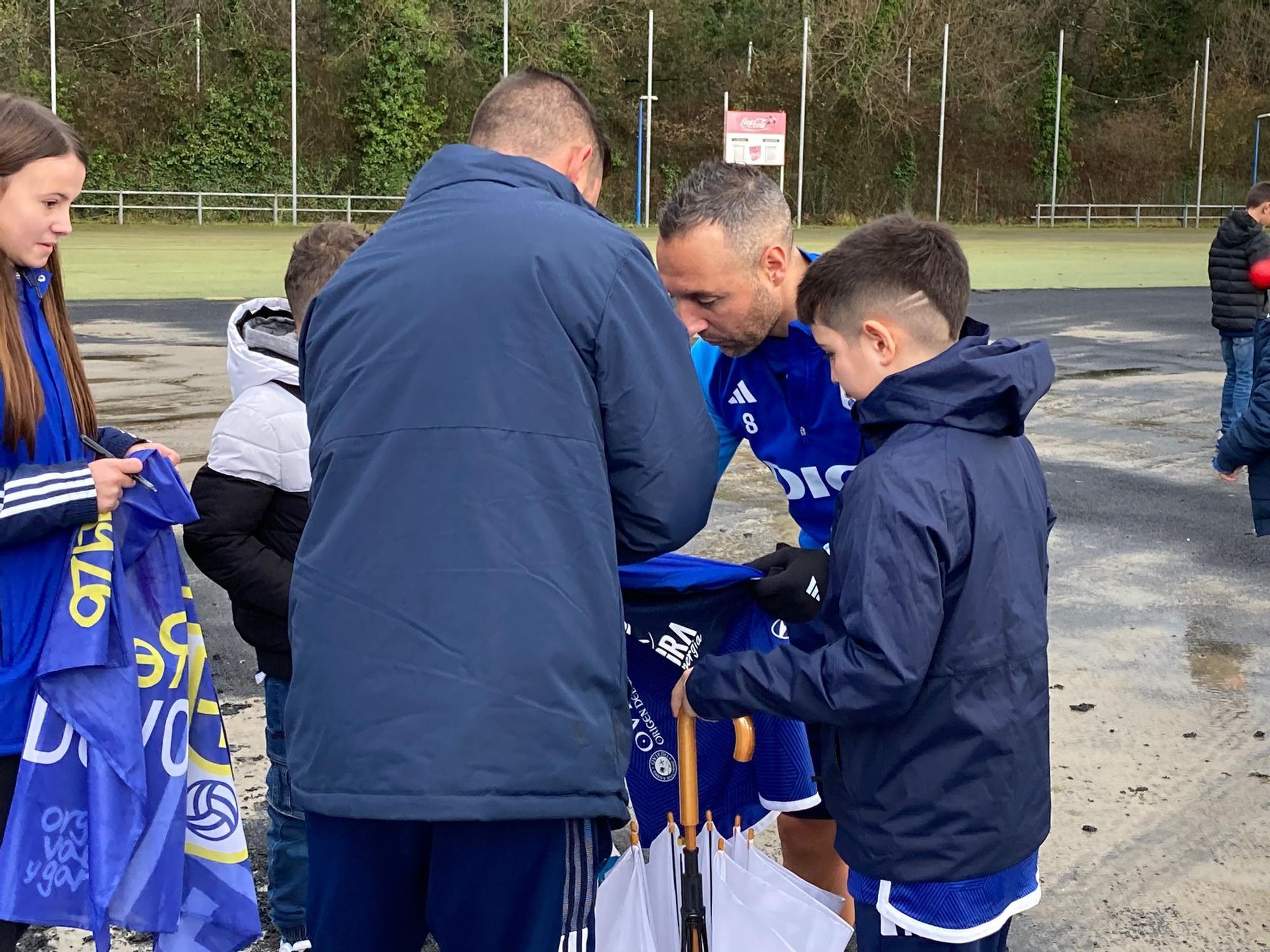 EN IMÁGENES: El Oviedismo inunda El Requexón en la previa de Reyes