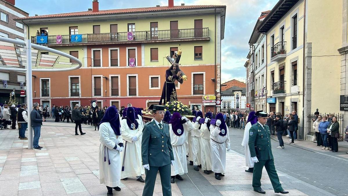 VÍDEO: Así fue la procesión del Encuentro en Grado