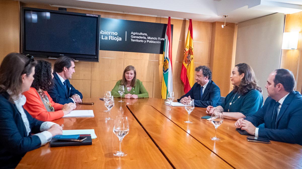La Región se suma a las comunidades del PP que se rebelan contra la ...