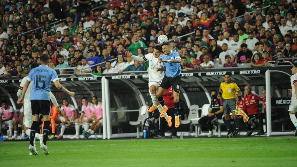 0-3. Un Doblete de Cavani lidera goleada de Uruguay sobre México en Arizona