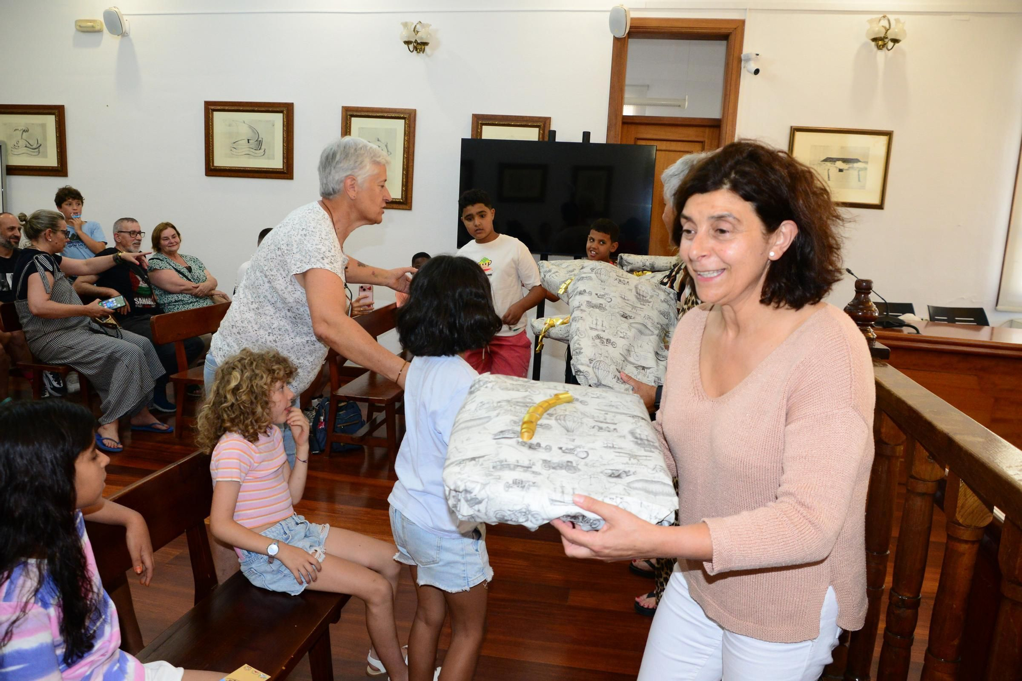 Recepción a los menores saharauis en Bueu