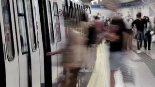 Agresión grupal a un joven en el Metro de Madrid para subirlo a redes sociales