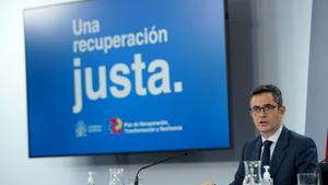 El titular de la Presidencia, Félix Bolaños, durante la rueda de prensa posterior a la reunión del Consejo de Ministros, el pasado 5 de octubre de 2021 en la Moncloa.