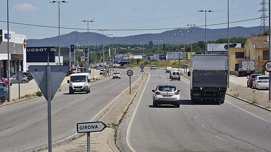 L’àrea ocupada pels concessionaris de vehicles. | MARC MARTÍ