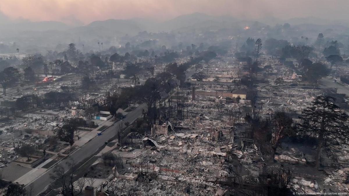 Paisaje de destrucción tras el incendio