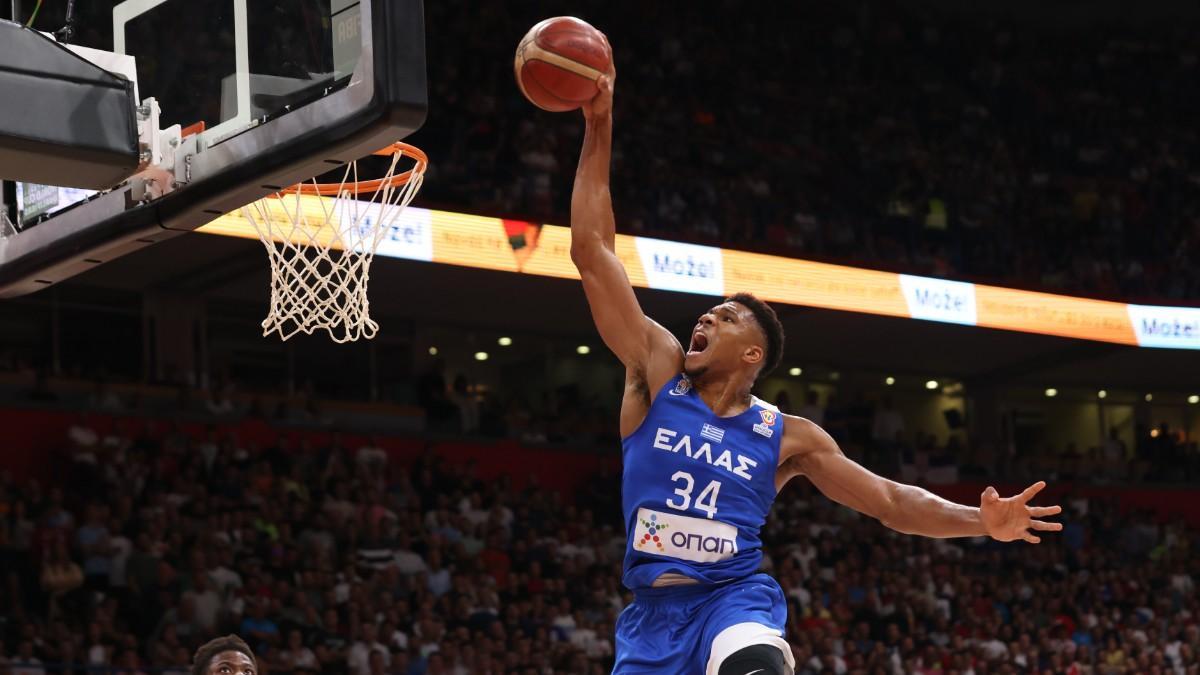 Giannis Antetokoumpo, en un partido con la selección griega