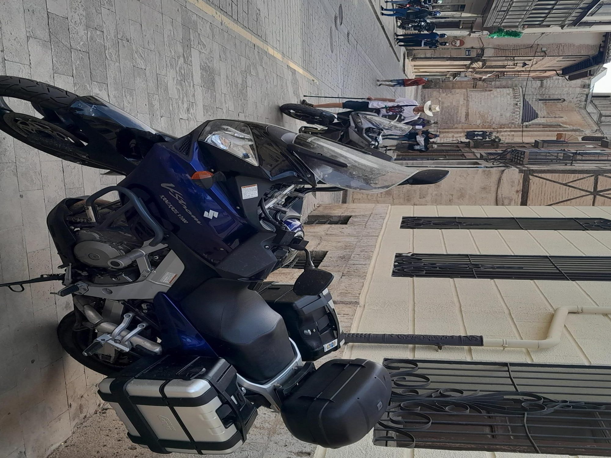 GALERÍA | La concentración "Ruedas Raras" llena Toro de motos y mucho ruido