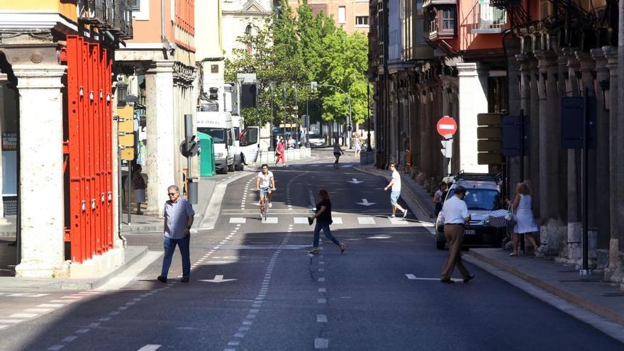 Normalidad en el primer día sin coches en el centro de Valladolid