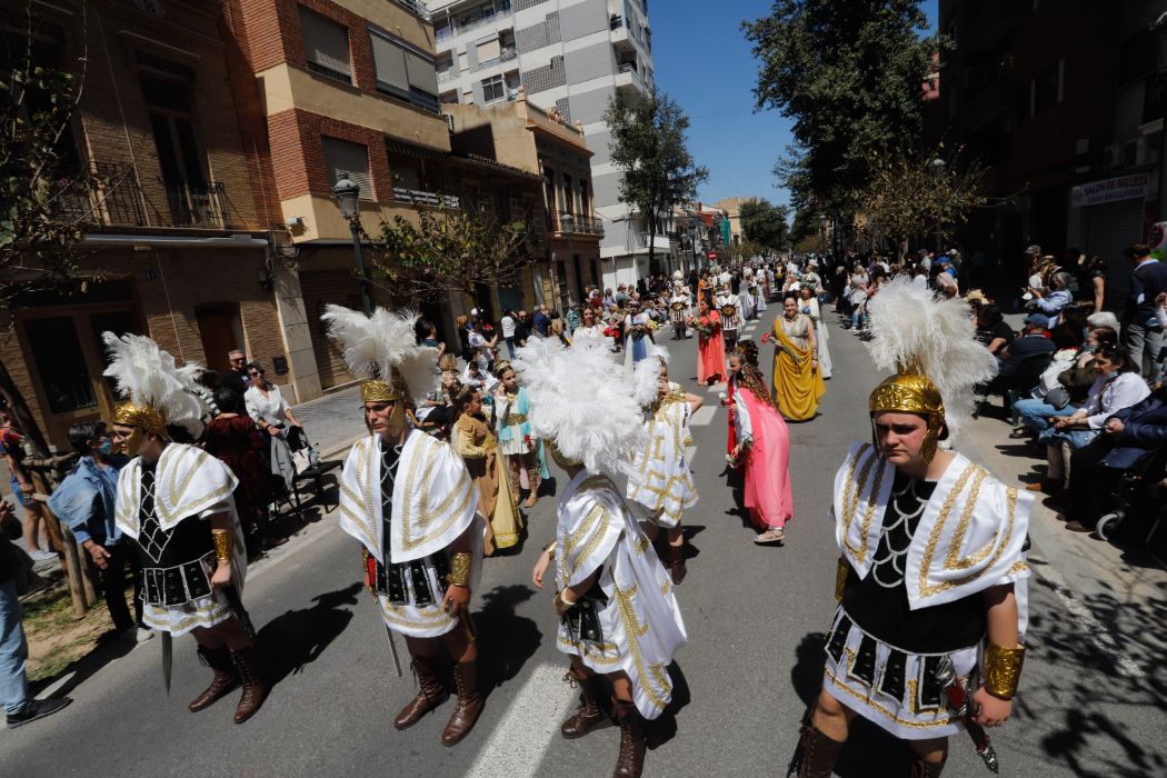 Flores y alegría para despedir la Semana Santa Marinera en el desfile de Resurrección