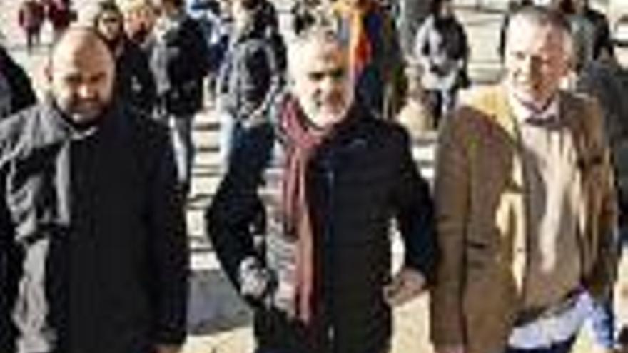 El portaveu de Cs al Parlament, Carlos Carrizosa, durant la seva visita a Blanes ahir.