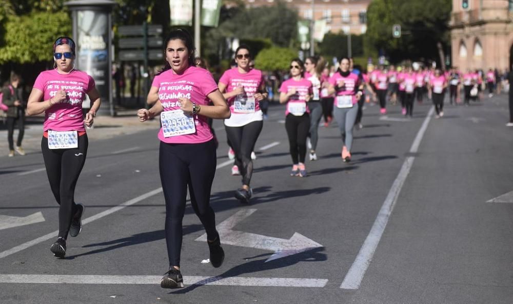 Ambiente en la V Carrera de la Mujer de Murcia