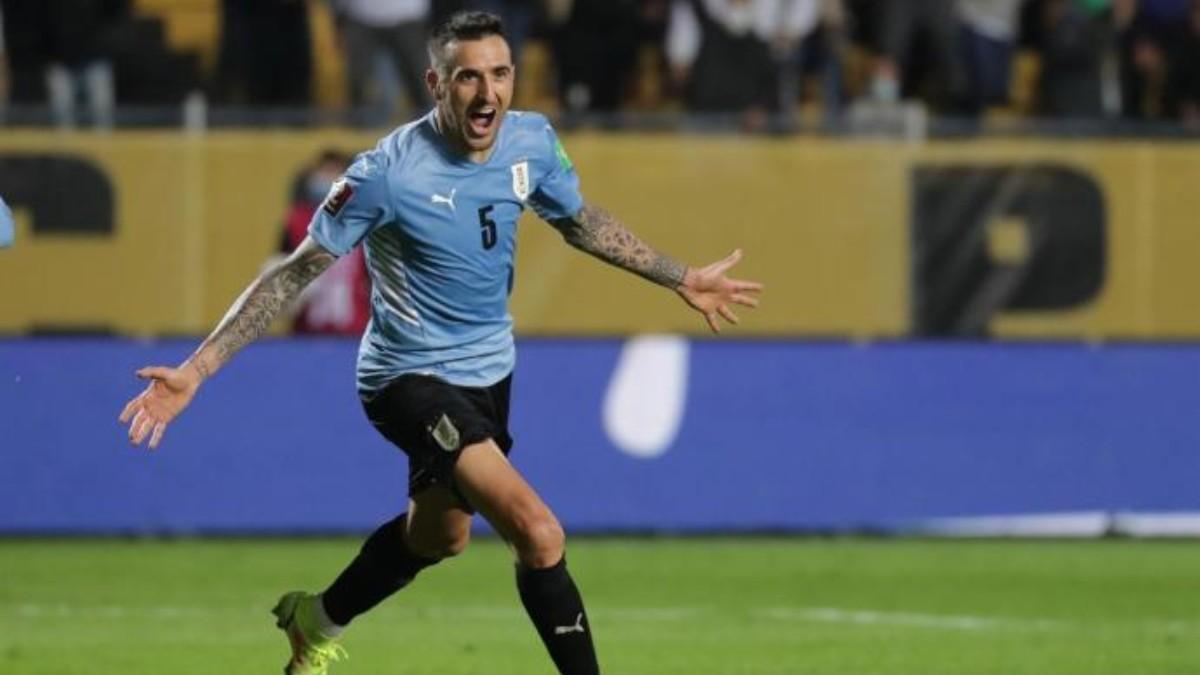 Matías Vecino, con Uruguay