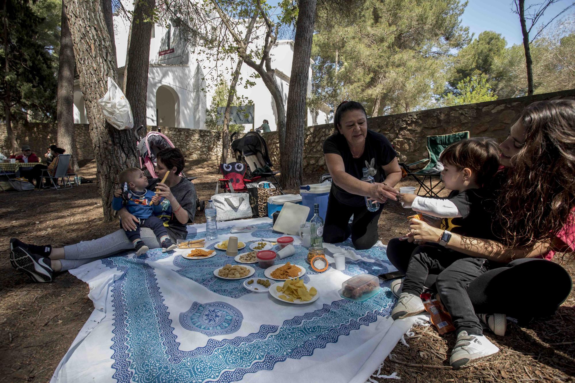 El Parc d San Vicent de Lliria vuelve a llenarse de familias dos años depués