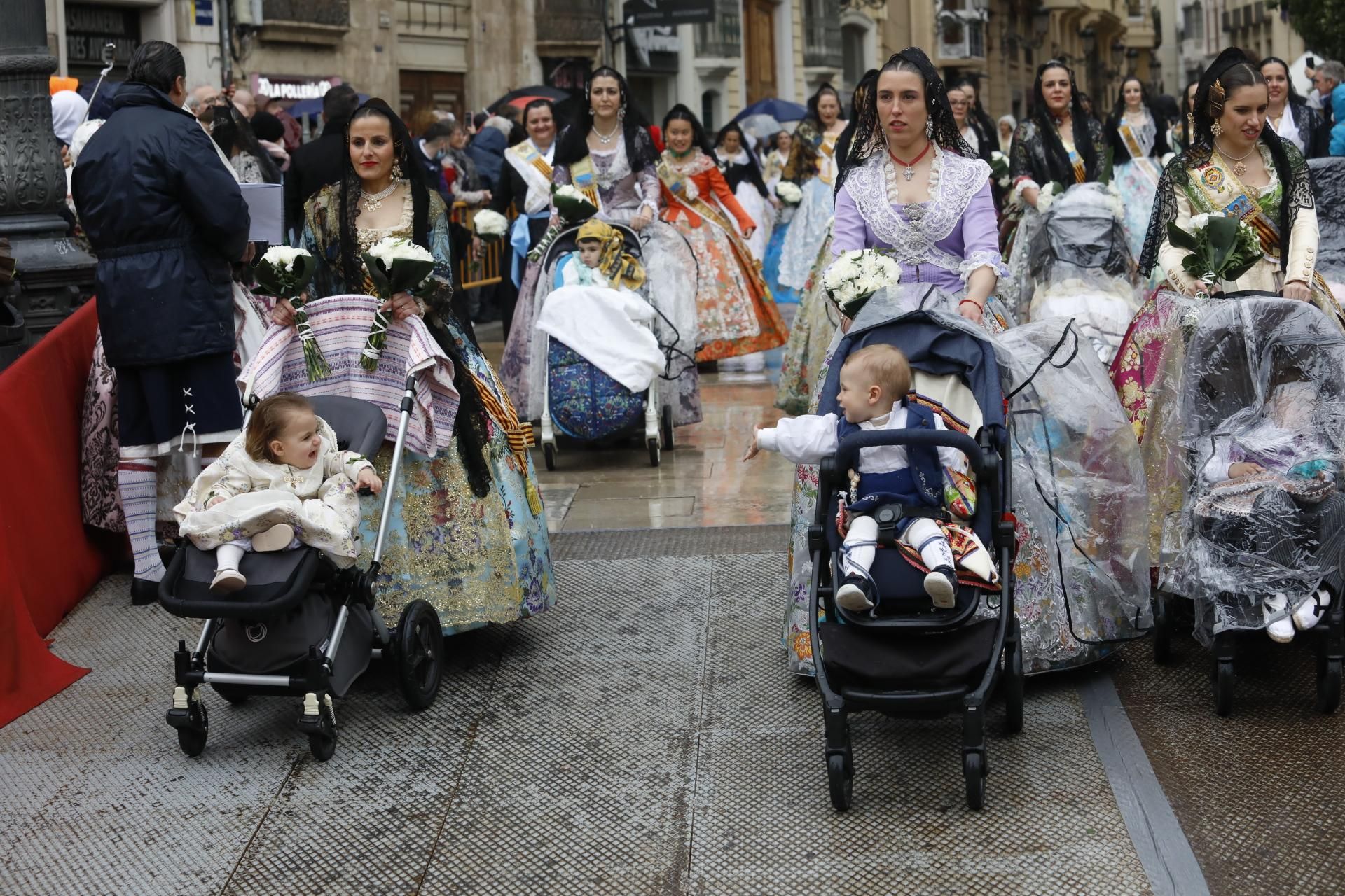 Búscate en el primer día de Ofrenda por la calle Quart (entre las 15.30 y las 17.00 horas)