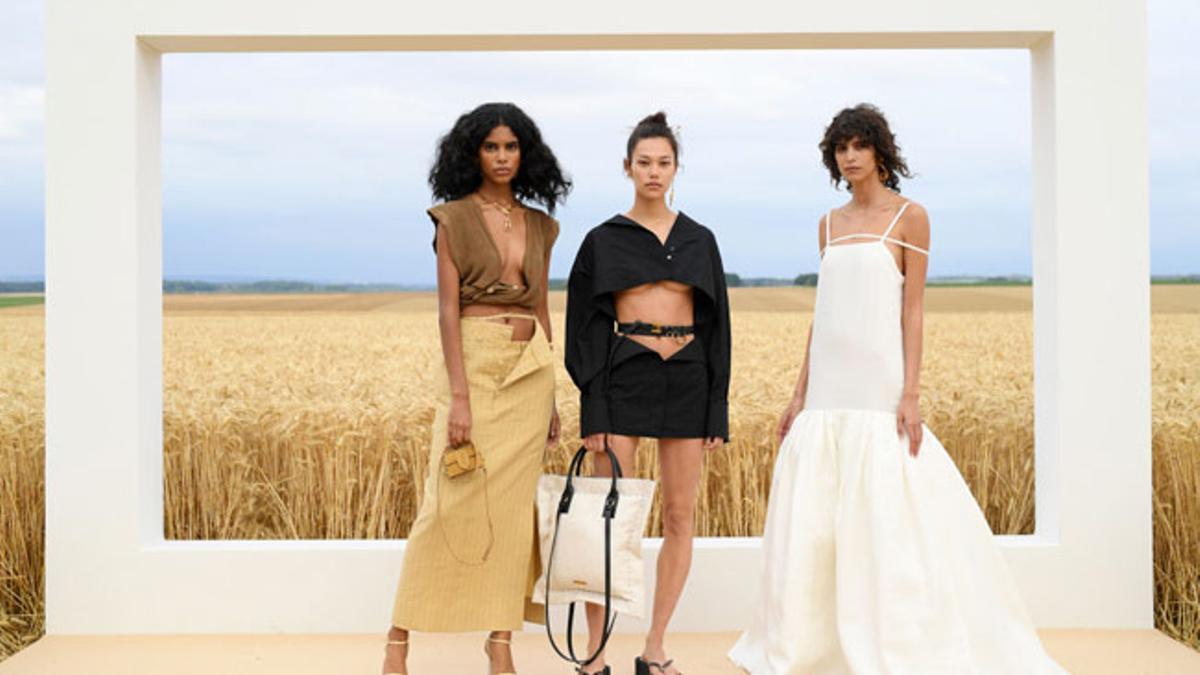 Modelos en el 'photocall' del desfile de primavera-verano 2021 de Jacquemus