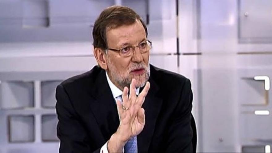 Rajoy promete subvencionar la contratación indefinida