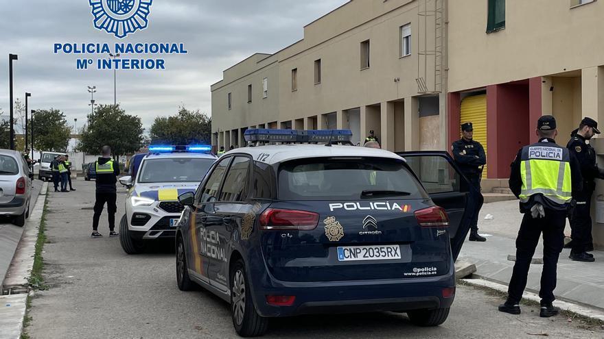 Un moment del dispositiu policial de Figueres.