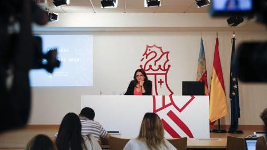 La vicepresidenta Mónica Oltra, ayer en el pleno del Consell.