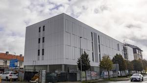Edificio de viviendas protegidas que ultima la Xunta en O Castiñeiriño. |  Jesús Prieto