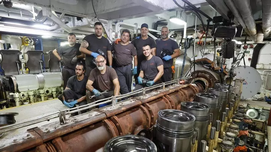 Nos adentramos en la sala de motores del buques portacoches «L'Audace»