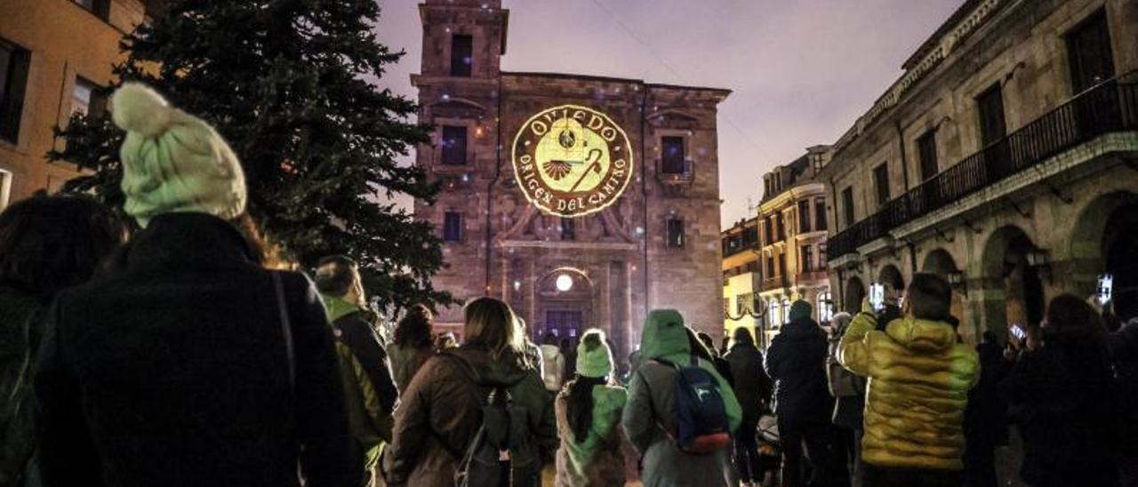 Las proyecciones en la fachada de San Isidoro, el pasado diciembre.|