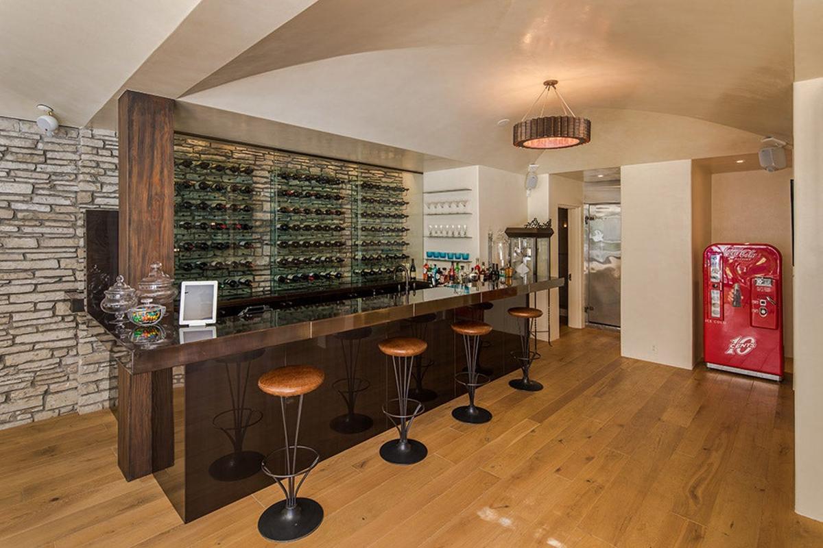 Bar de la casa de Brad Pitt y Jennifer Aniston