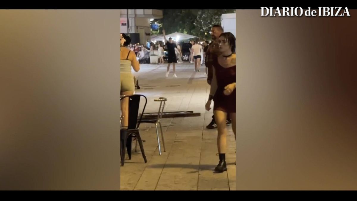 Pánico y carreras en Ibiza por un tiroteo: «Volaron sillas, mesas y cubertería»