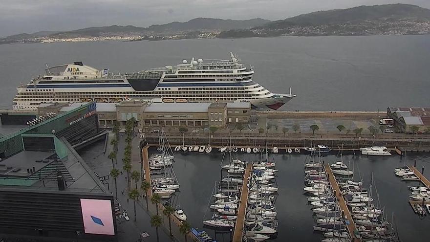 Vigo recibe un trasatlántico imprevisto: el «AidaSol» se desvía a la ciudad por el mal tiempo en Leixões