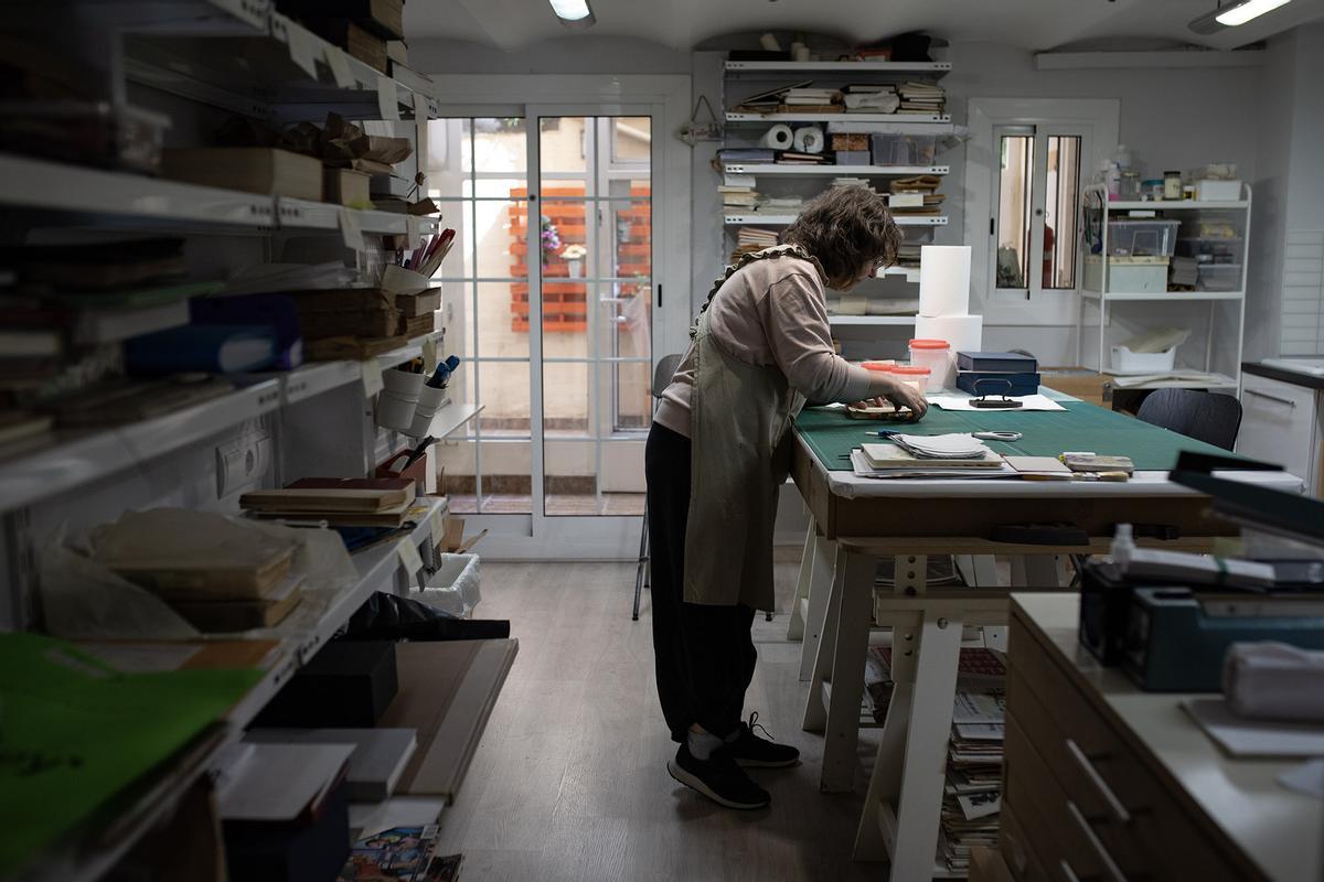 Mercè Capell, en la trastienda del taller Naikare de Barcelona