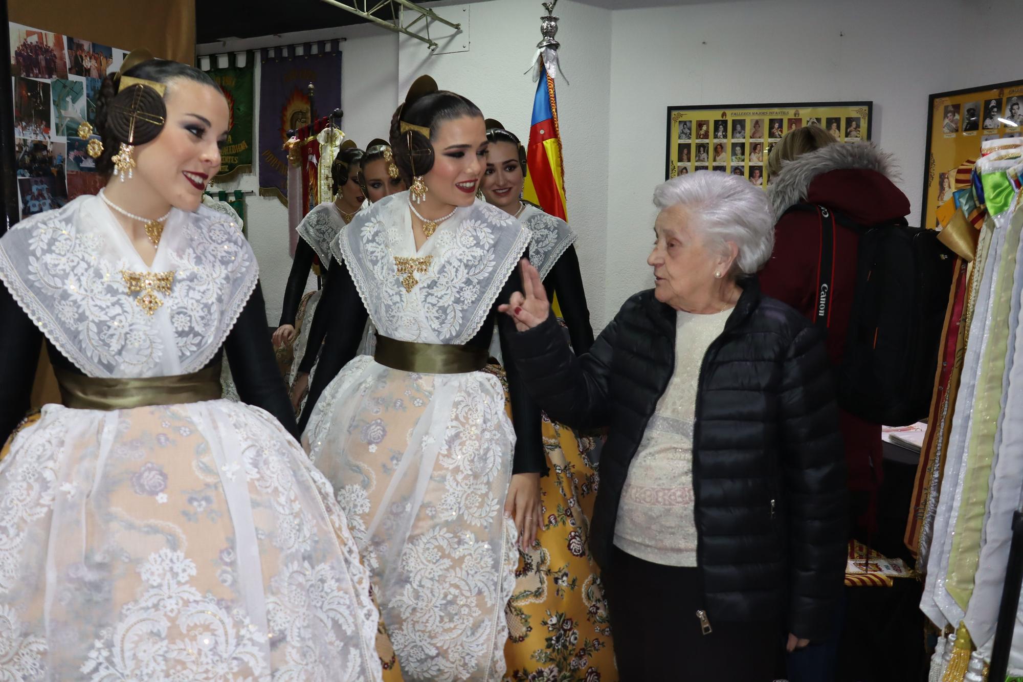 Exposición e inauguración de los 100 años de la falla Portal de Valldigna-Salinas