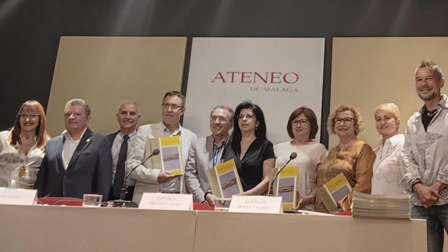 Presentación de la revista en el Ateneo.