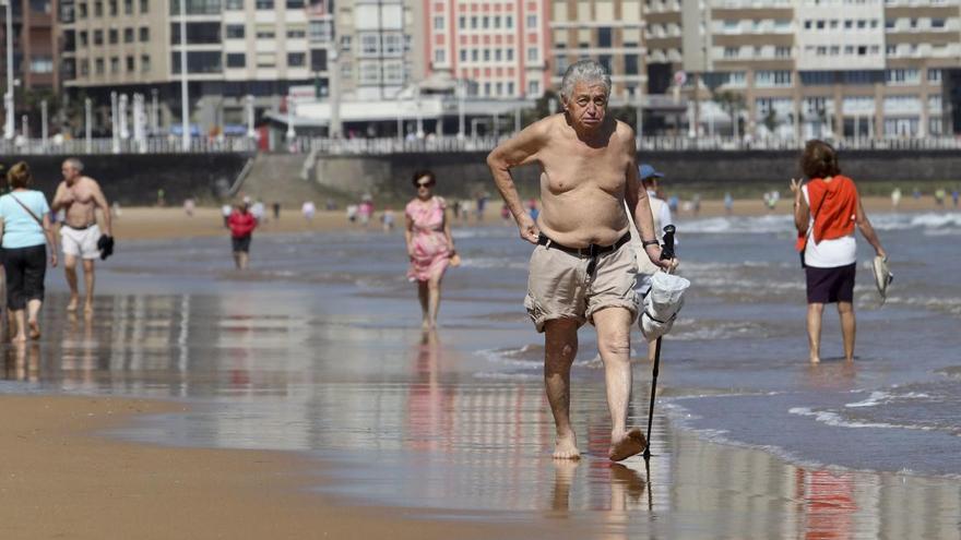 El Principado analiza el aforo de 72 playas para calcular los bañistas permitidos