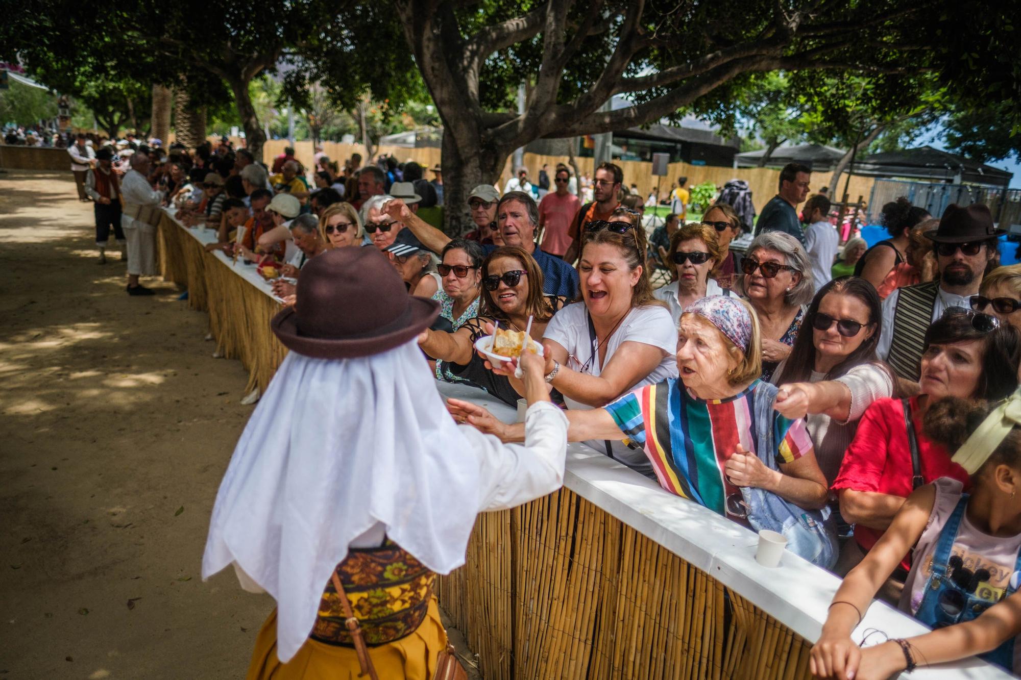 Santa Cruz celebra el Día de Canarias