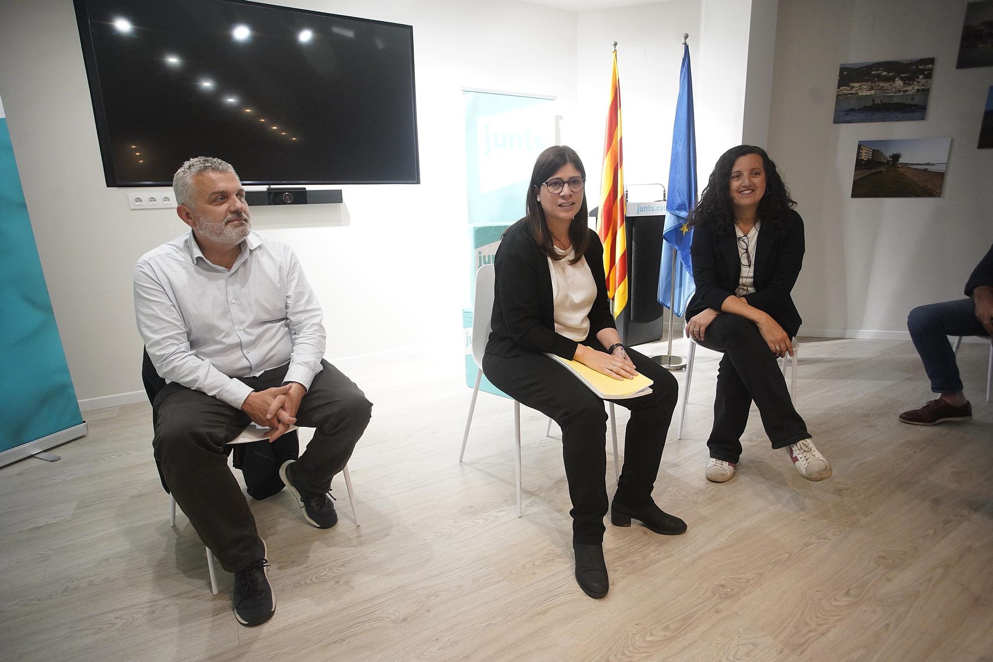 Reunió de Gemma Geis (Junts) amb els membres de la candidatura a Girona